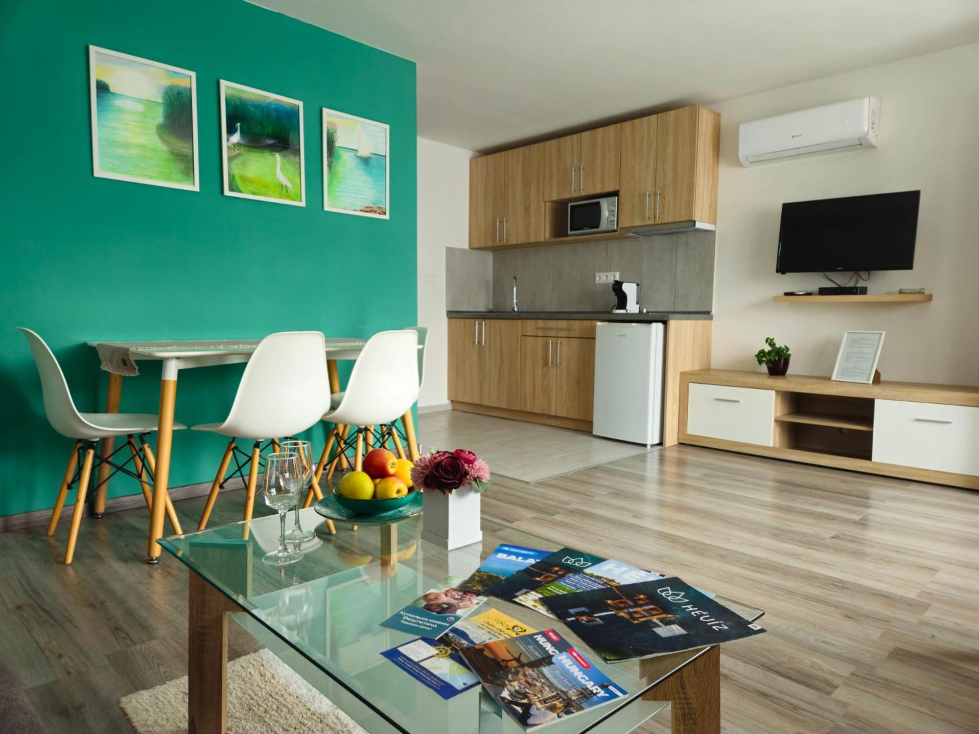Eva Apartman ヘーヴィーズ エクステリア 写真